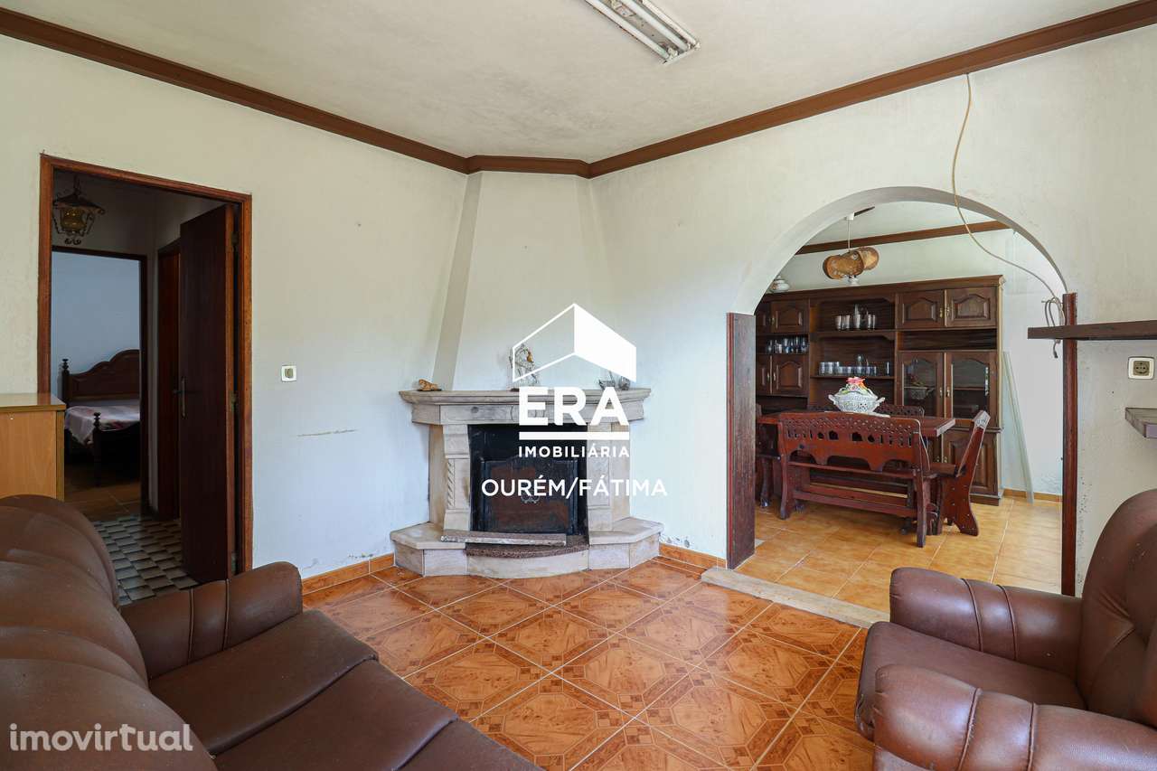 Moradia situada a 10 minutos da cidade de Ourém - Grande imagem: 3/30