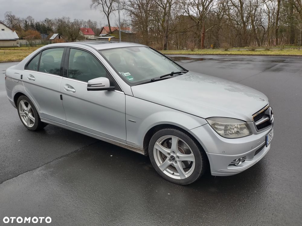 Mercedes-Benz Klasa C 320 T CDI 7G-TRONIC Avantgarde DPF Sport Edition - 8
