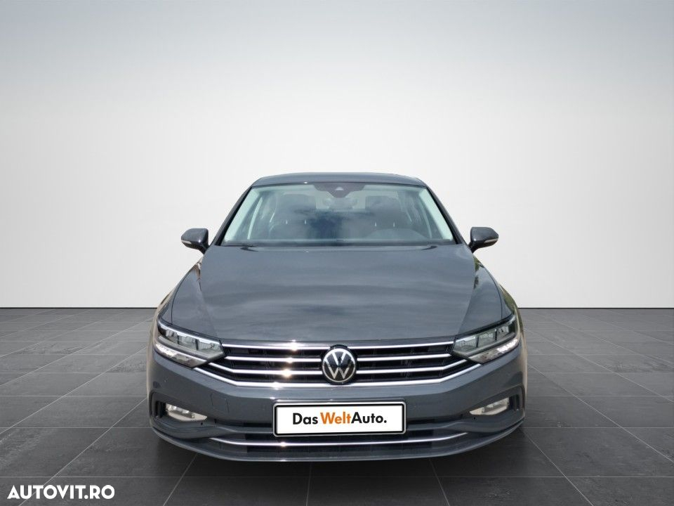 Volkswagen Passat - 2