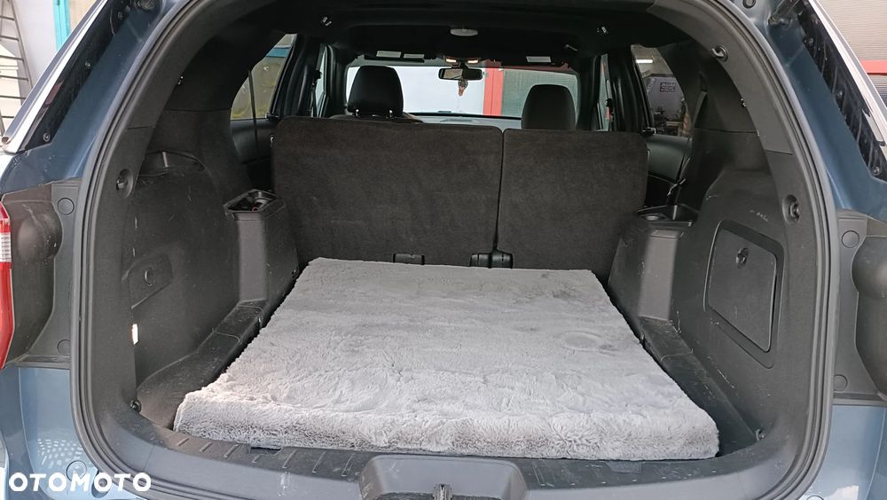 Ford Explorer - 21