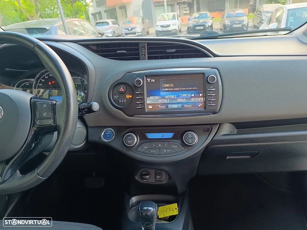 Toyota Yaris 1.5 HSD Comfort+P.Techno - 23