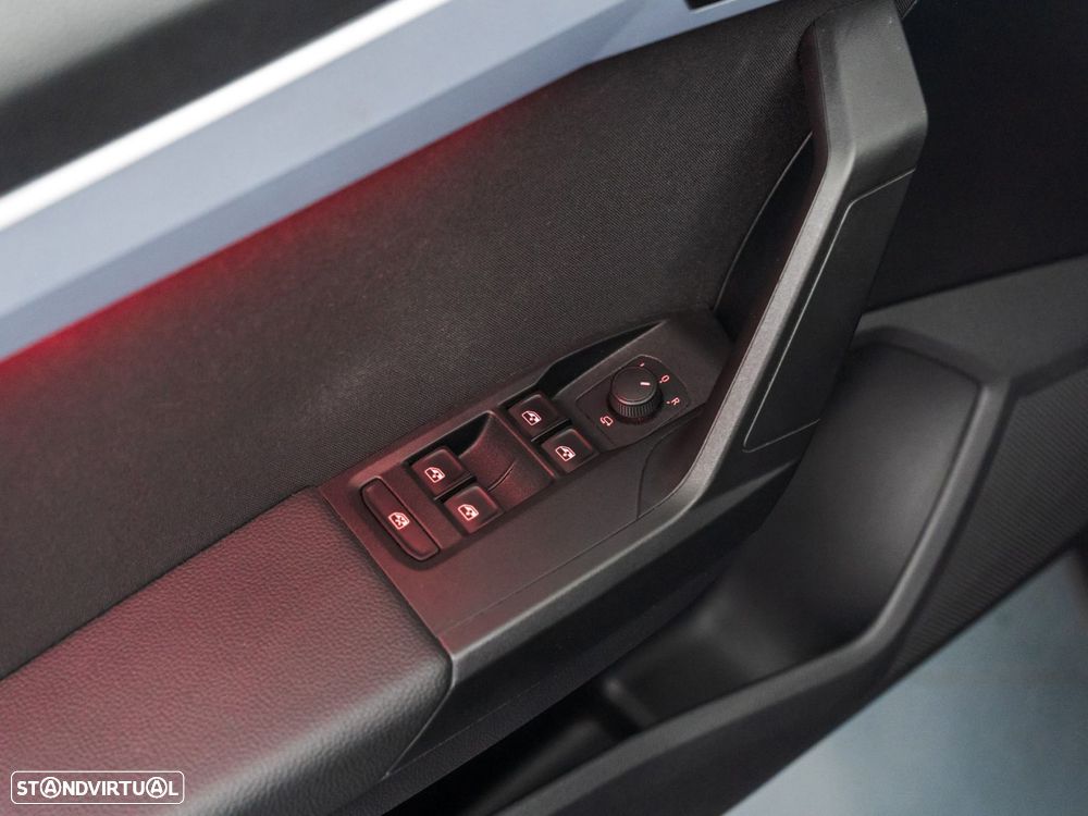 SEAT Arona 1.0 TSI FR - 17