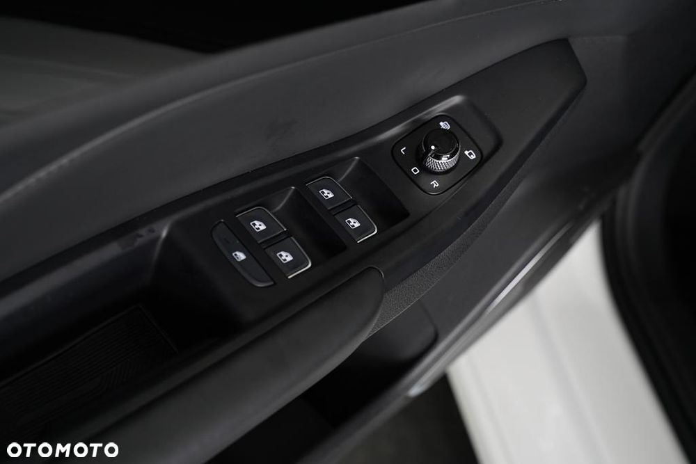 Bestune B70 2.0T Elegance - 14