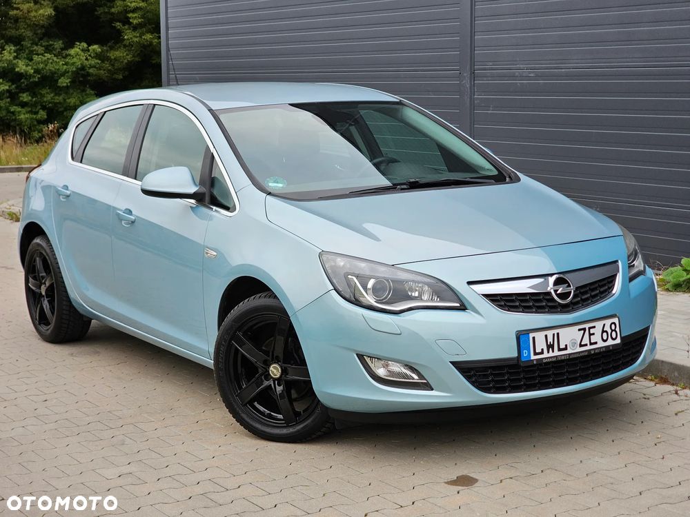 Opel Astra 1.4 ecoFLEX Cosmo - 5