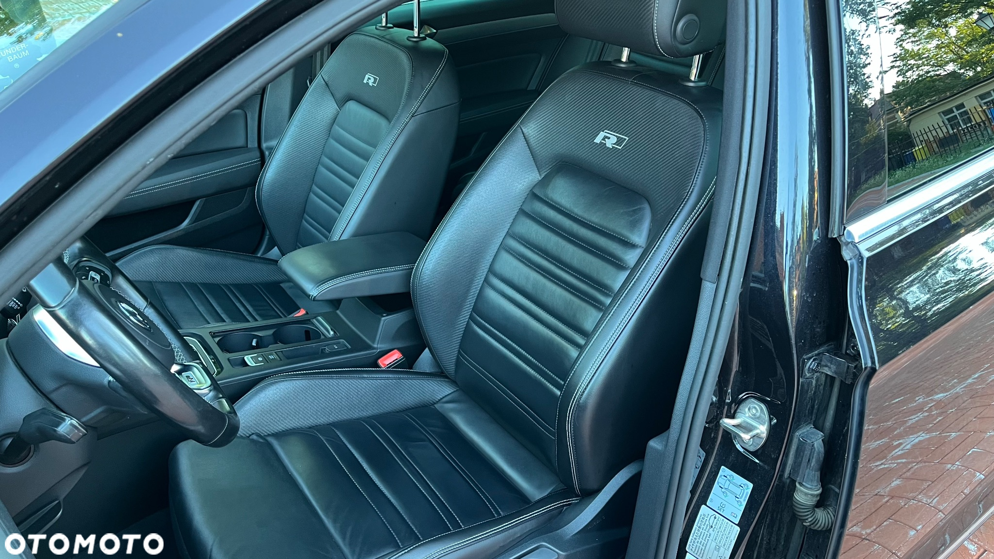 Volkswagen Passat - 13