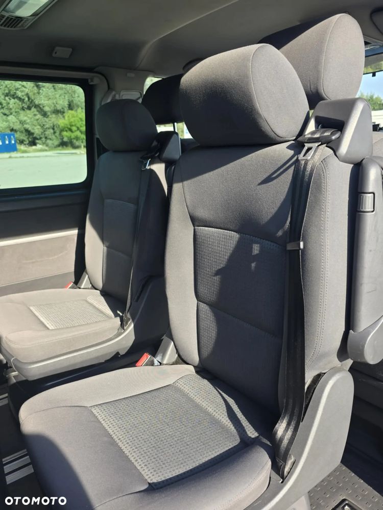 Volkswagen Multivan - 8