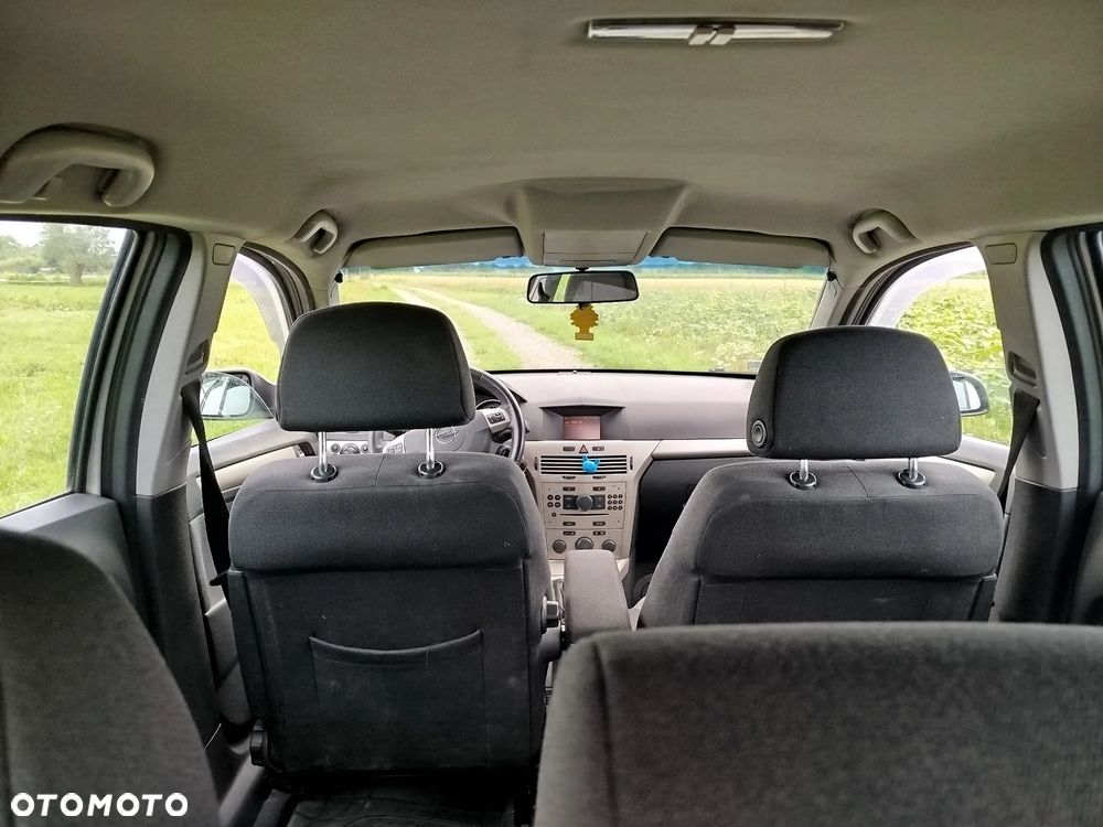 Opel Astra 1.7 CDTI Essentia - 8