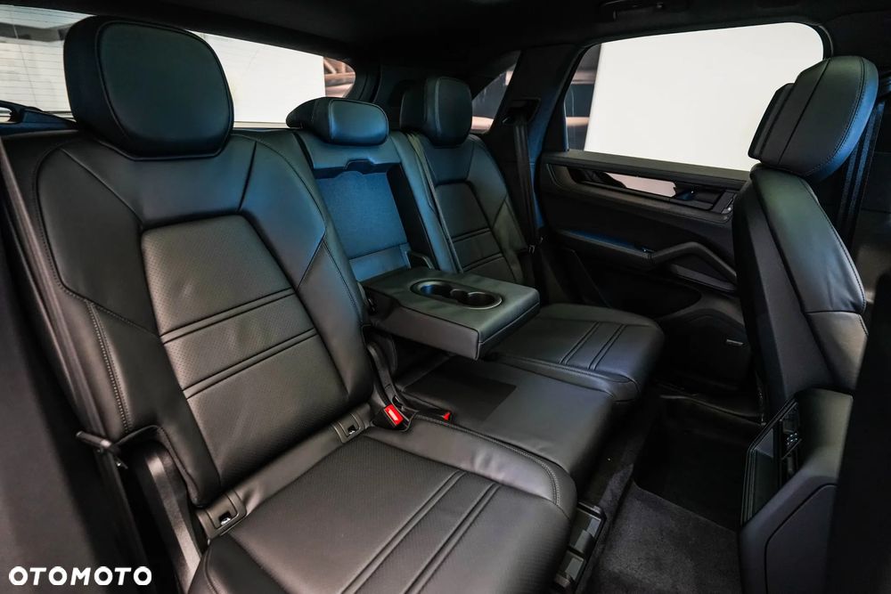 Porsche Cayenne Standard - 13