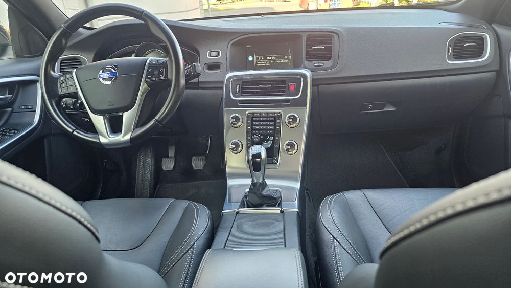 Volvo S60 D3 Drive-E Summum - 29