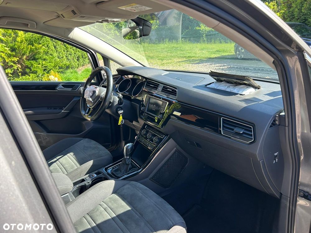 Volkswagen Touran 2.0 TDI SCR DSG ACTIVE - 8