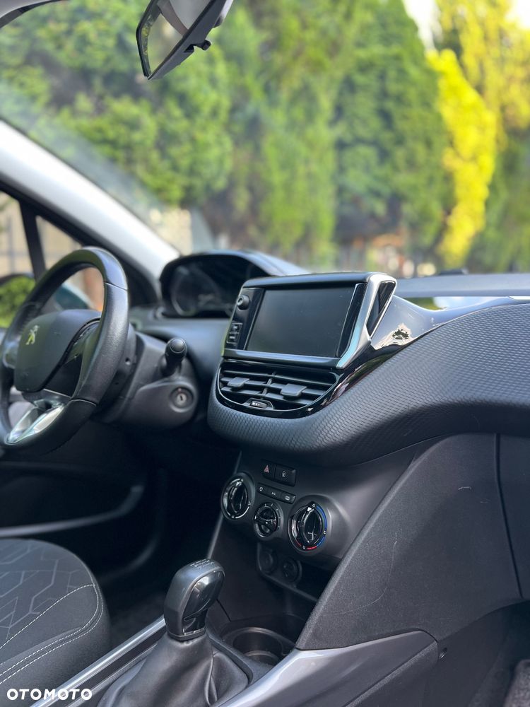 Peugeot 2008 PureTech 110 Stop&Start Urban Move - 27