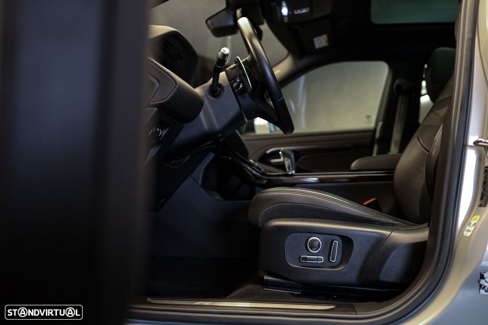 Land Rover Range Rover Evoque P300e R-Dynamic - 29
