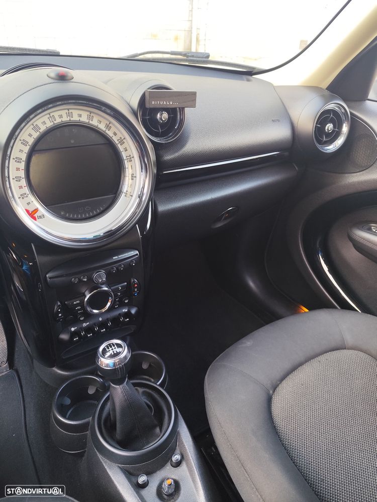 MINI Countryman One D - 5