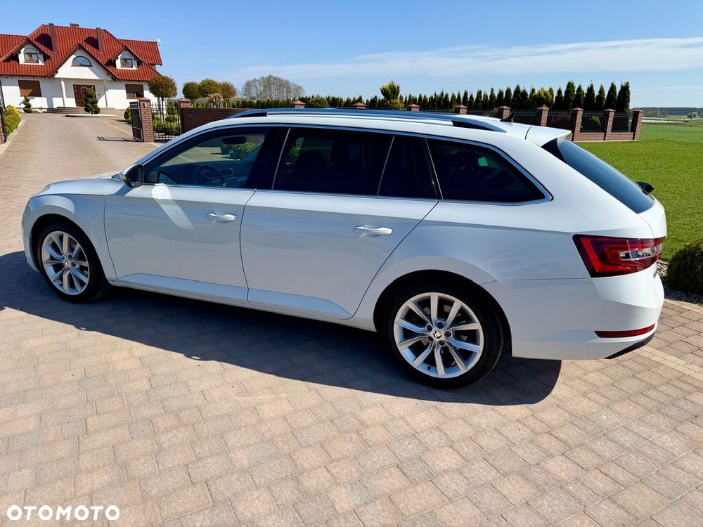 Skoda Superb 2.0 TDI DSG L&K - 17