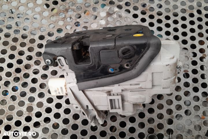 Broasca usa spate stanga 8E0839015AA Audi A4 B7 [2004 - 2008] Avant w - 1