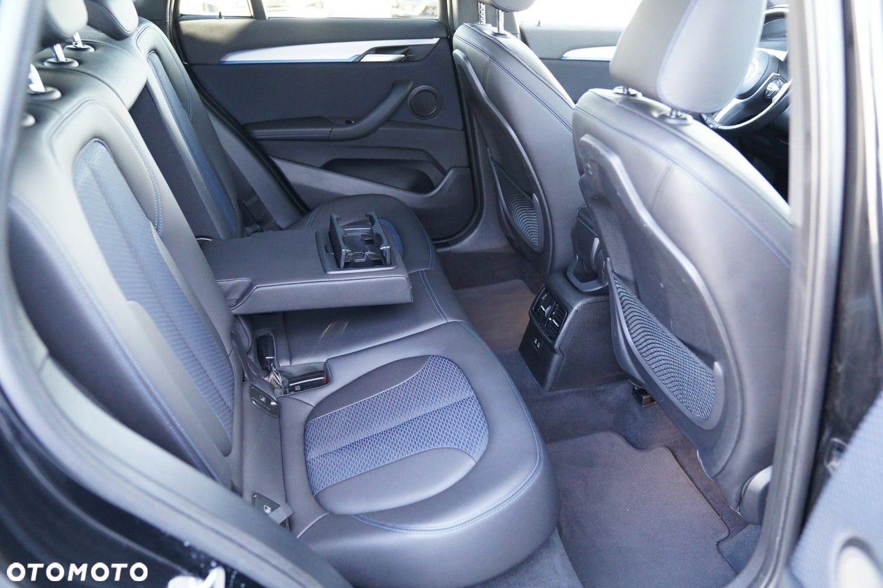 BMW X1 - 24
