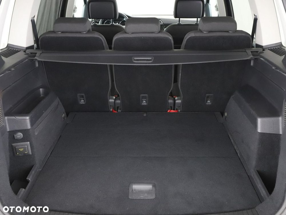 Volkswagen Touran 2.0 TDI SCR (BlueMotion Technology) DSG Comfortline - 20