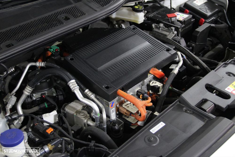 Peugeot e-208 50 kWh Active Pack - 12