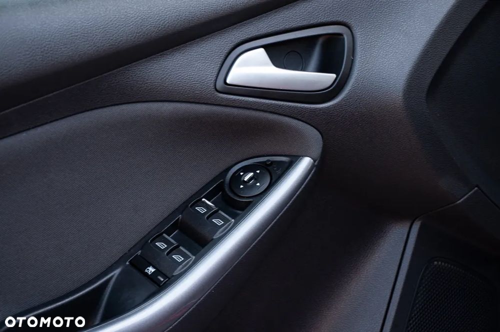 Ford Focus 1.6 EcoBoost Start-Stopp-System Titanium - 37