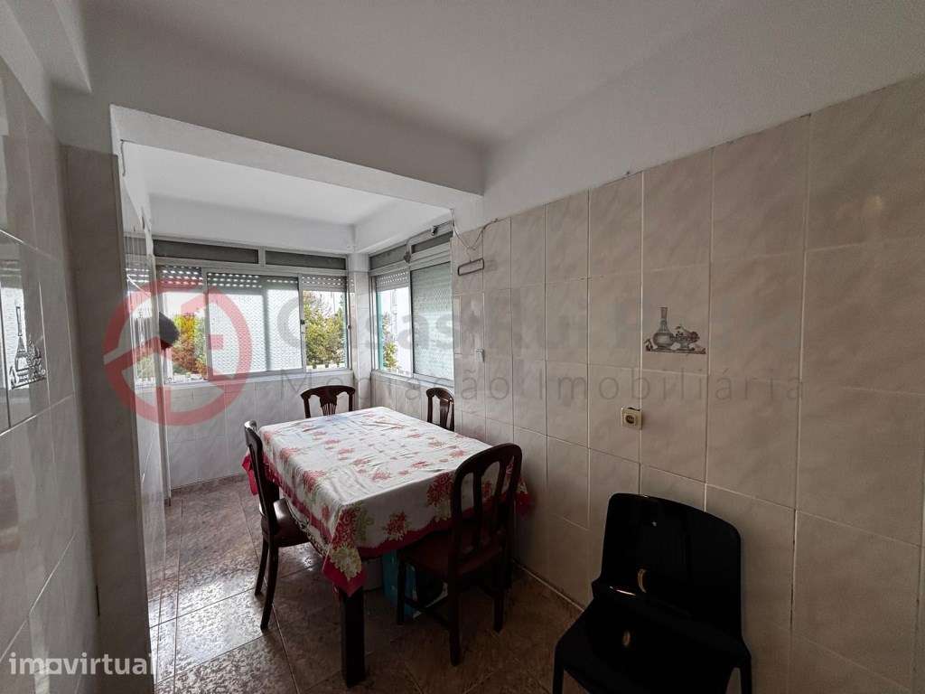 Apartamento T3 junto à Cruz Vermelha em Setúbal - Grande imagem: 4/23