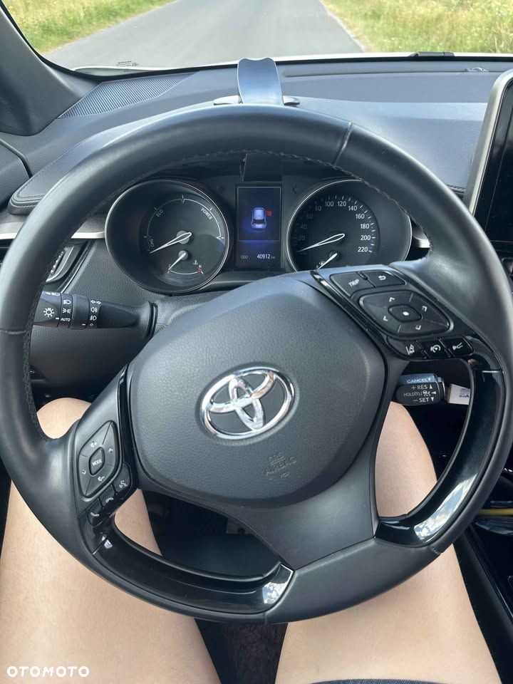 Toyota C-HR - 8