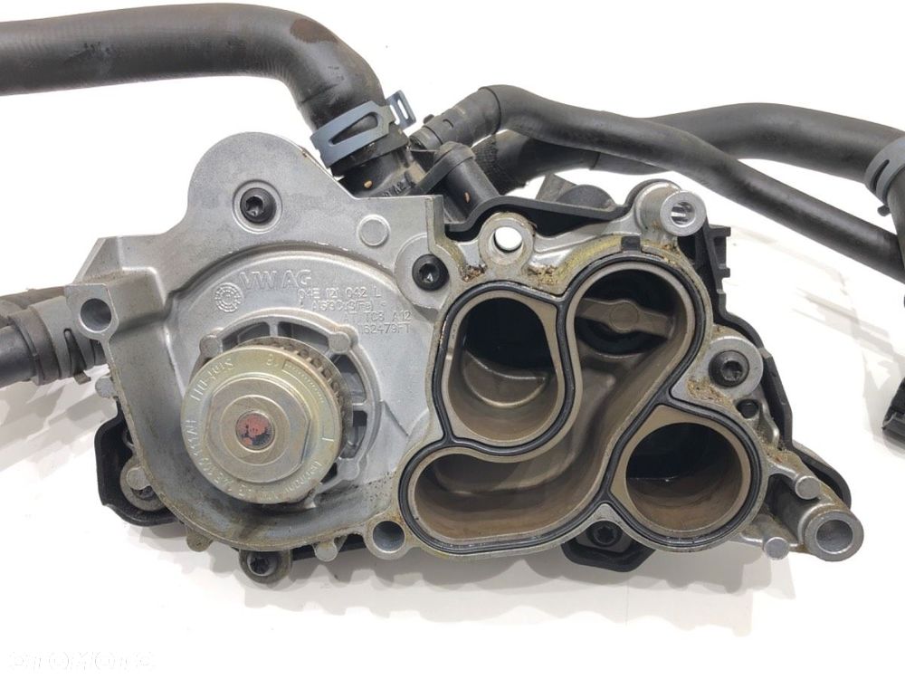 POMPA WODY  SEAT ATECA (KH7, KHP) 2016 - 2022 1.4 TSI 110 kW [150 KM] benzyna 2016 - 2022 04E121042L - 2