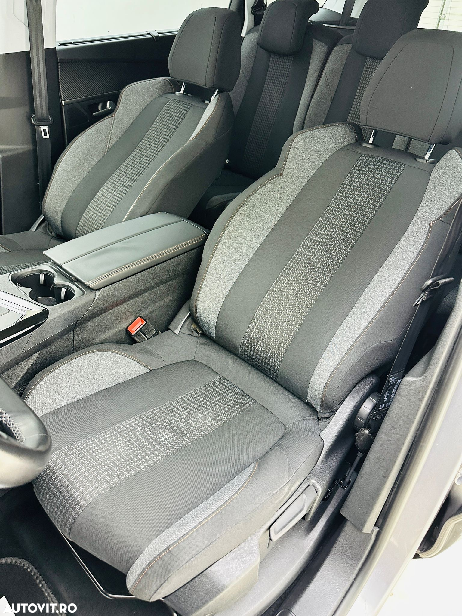 Peugeot 5008 - 19
