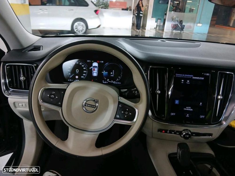 Volvo V60 2.0 T6 AWD TE Inscription - 3