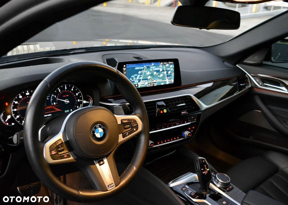 BMW Seria 5 530i GPF M Sport sport - 12