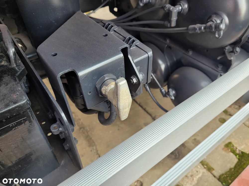 Iveco TRAKKER 260T36 6x4 // HIAB 288 6 WYSUWÓW na 16m // PILOT HDS RADIOWY // MOCNY ŻURAW DUŻY DŹWIG // KLIMA BLOKADY TERENOWE // HAK DO PRZYCZEPY ZACZEP - 22