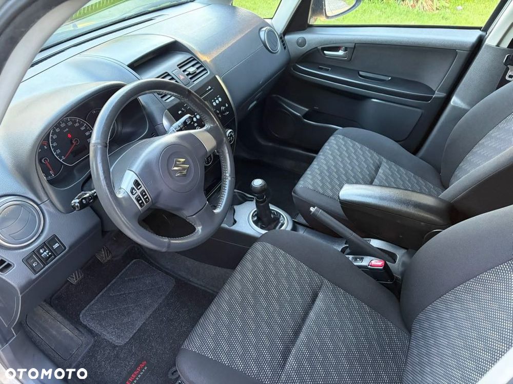 Suzuki SX4 1.6 VVT 4x2 Comfort - 10