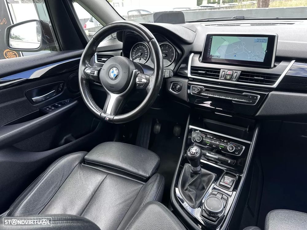BMW 218 Active Tourer d Line Sport - 38