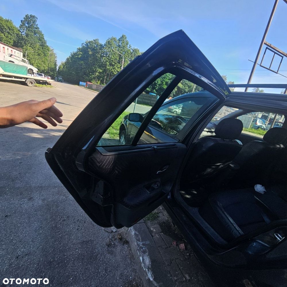 RENAULT LAGUNA 19 DCI (2002r) kombi  1,9 D 88 kW / 120 KM (kod lak: TEB66) pojazd na  części - 3