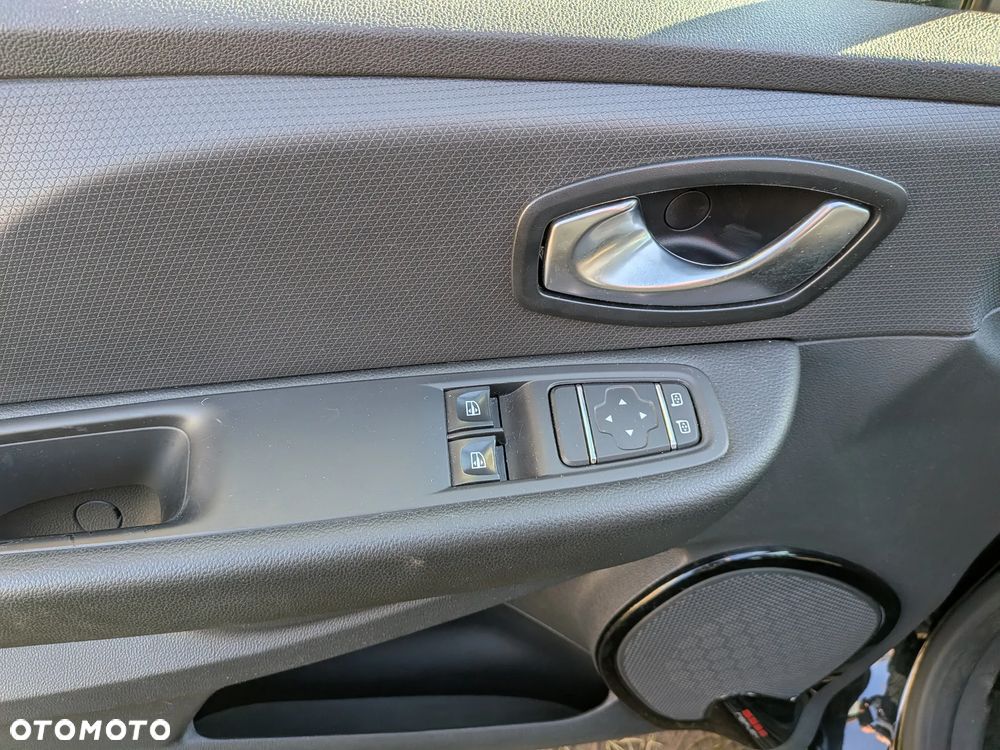 Renault Clio - 22