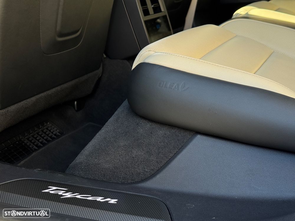 Porsche Taycan Turbo S - 23