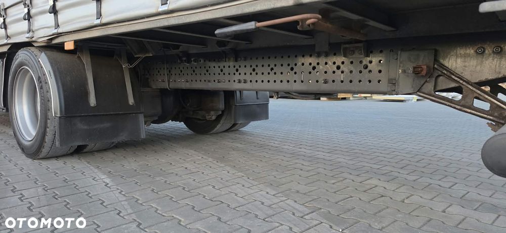 Mercedes-Benz ACTROS - 16