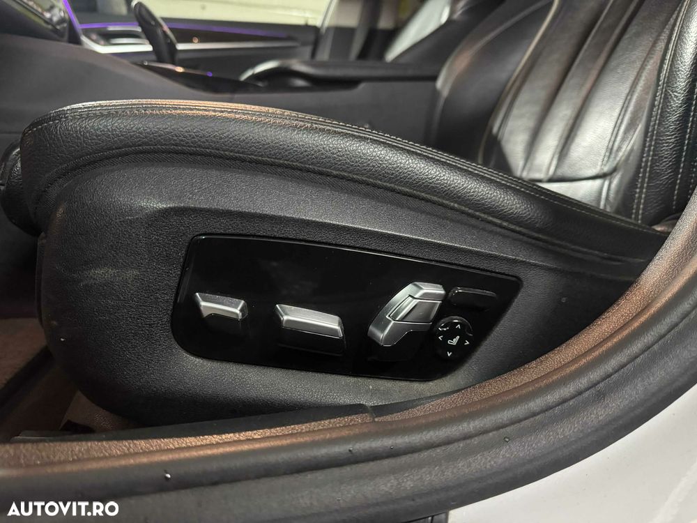 BMW Seria 5 520d xDrive AT - 11