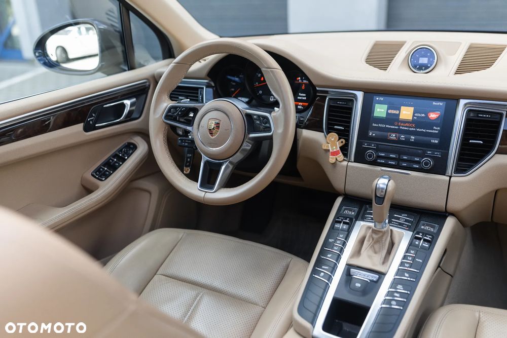 Porsche Macan Standard - 19