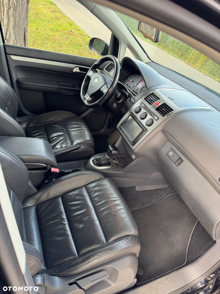 Volkswagen Touran 2008 photo 5