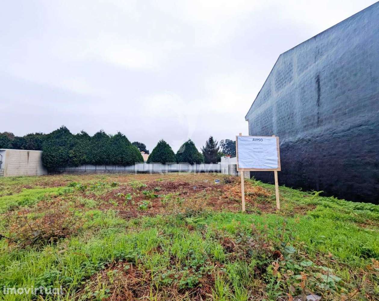 Terreno - Moradia de 3 frentes - Vilar do Paraíso - Grande imagem: 3/4
