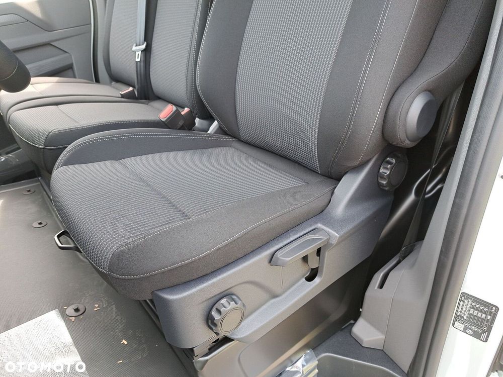 Volkswagen Transporter Furgon L2, 2,0 TDI 150 KM, 8-bieg. automatyczna - 13