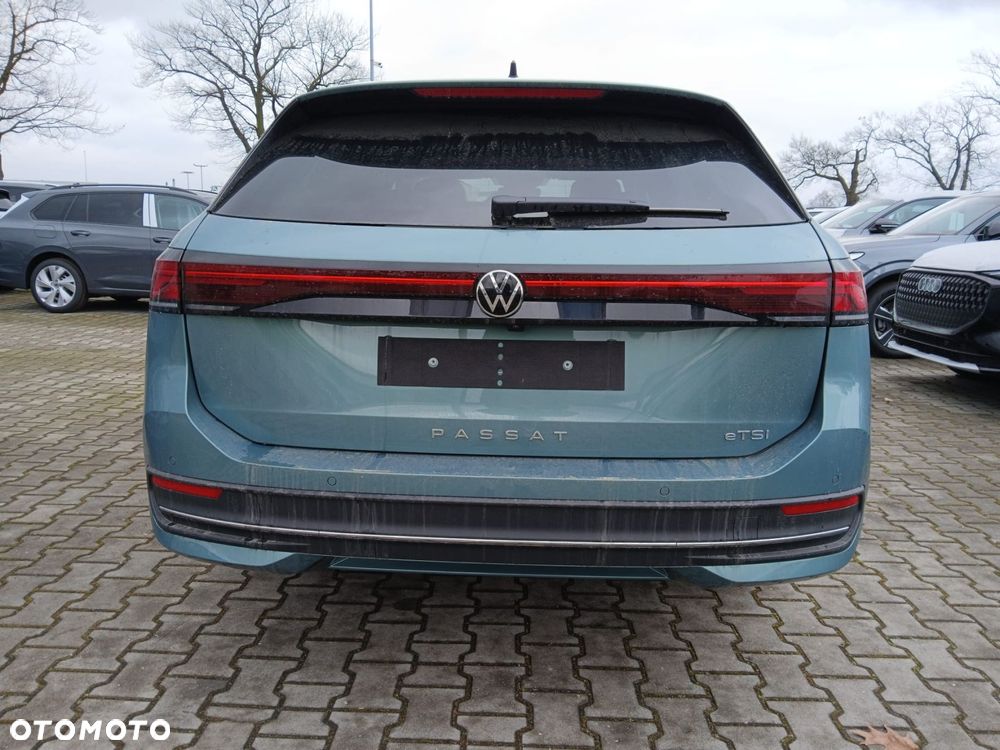 Volkswagen Passat - 5