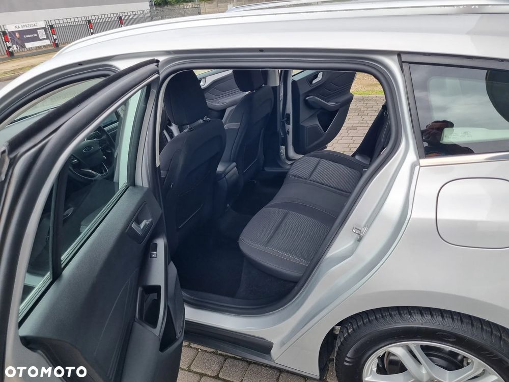 Ford Focus 1.0 EcoBoost Titanium - 6