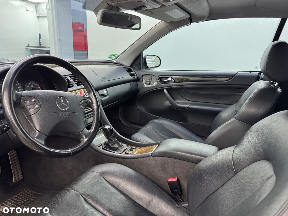 Mercedes-Benz CLK - 18