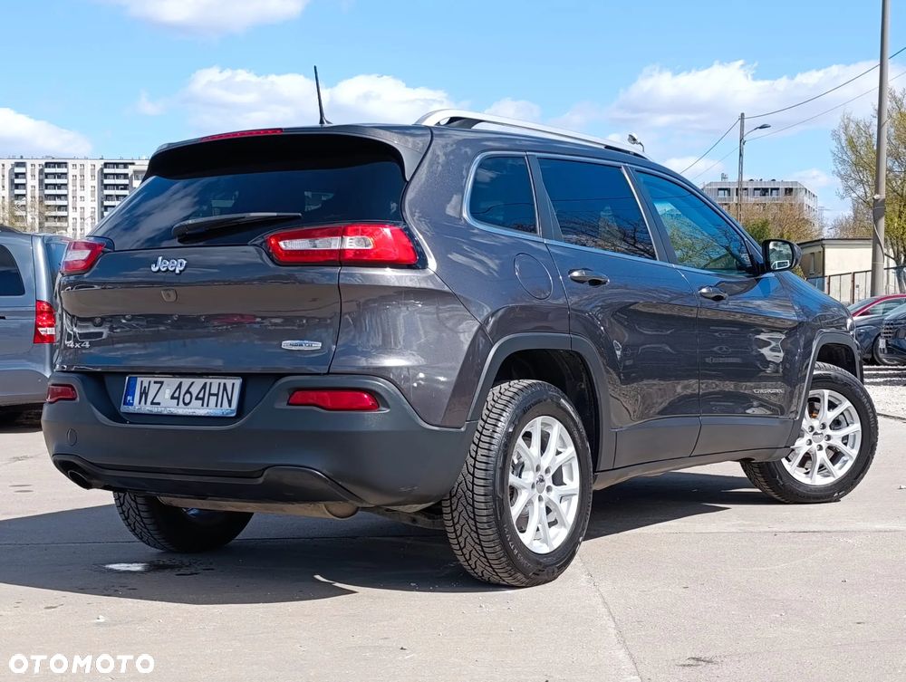 Jeep Cherokee - 34