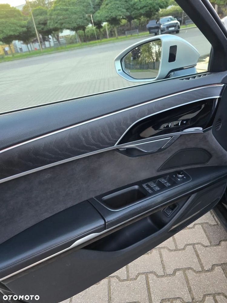 Audi A8 55 TFSI quattro tiptronic - 16