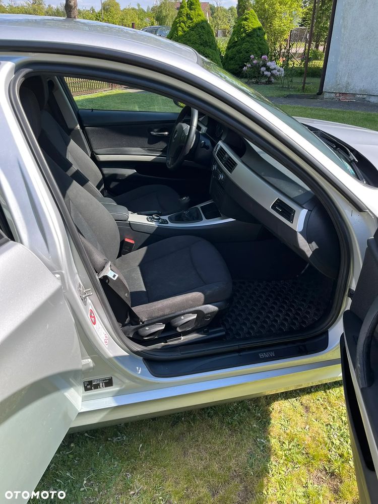 BMW Seria 3 318d - 10