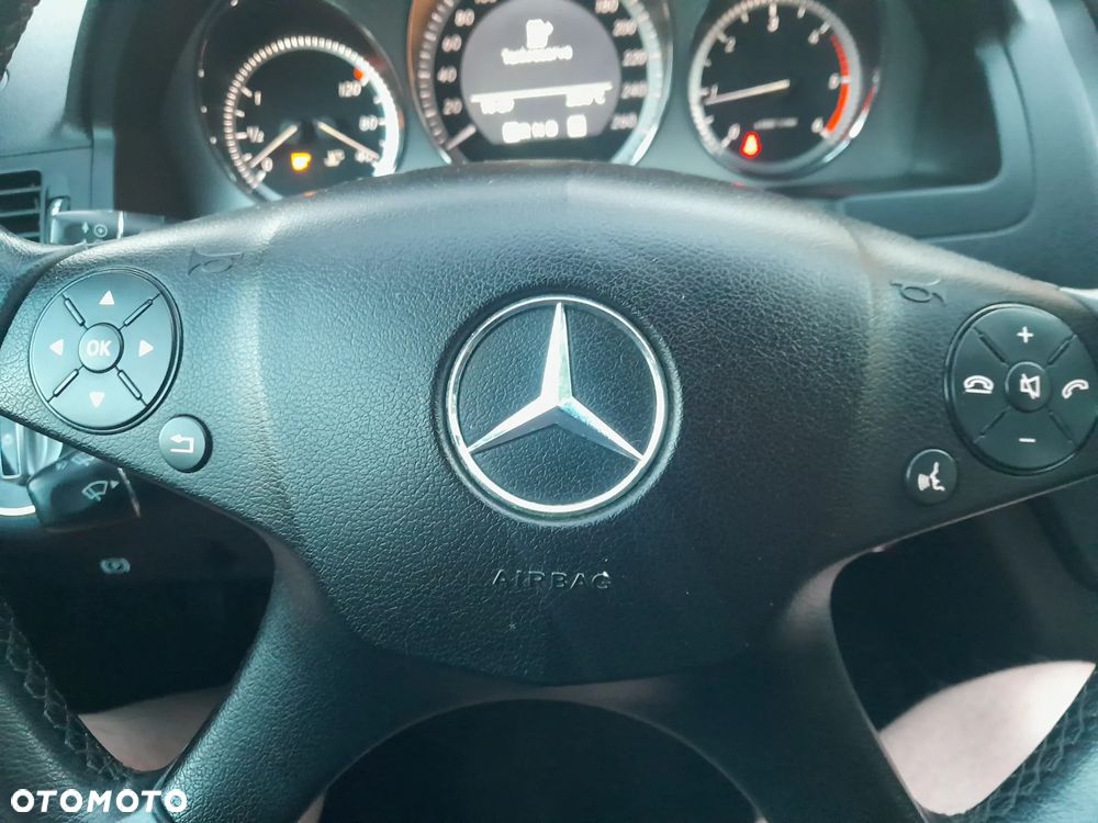 Mercedes-Benz Klasa C 220 CDI DPF Automatik BlueEFFICIENCY Avantgarde - 18