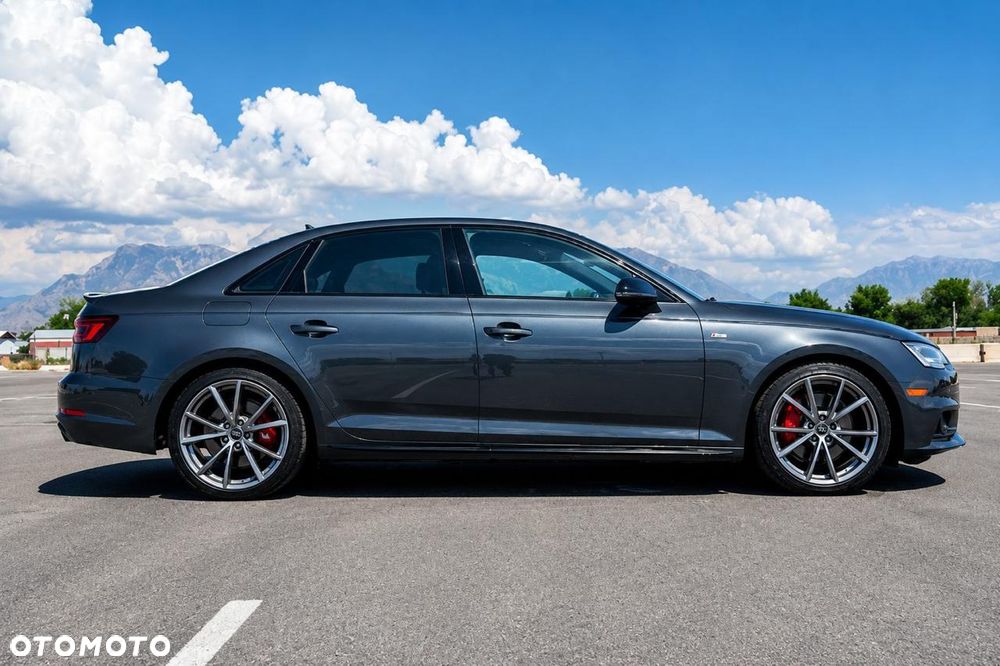 Audi A4 Limousine - 4