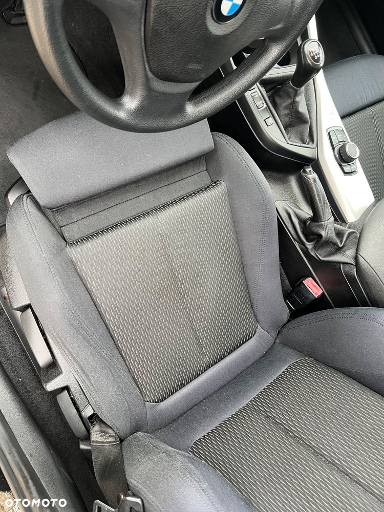BMW Seria 1 - 22